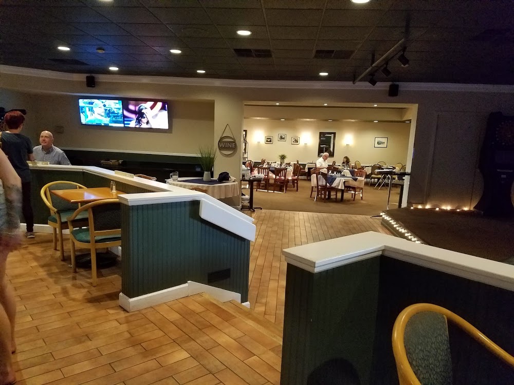 Woody’s Bar and Grille