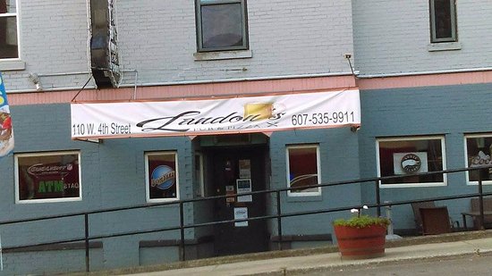 Landon’s Pub and Pizza