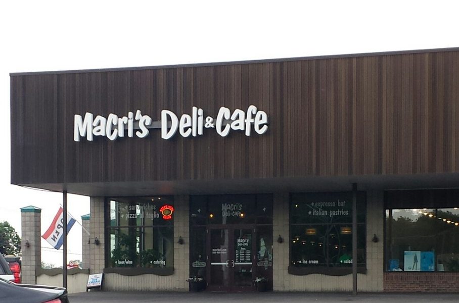 Macri’s Deli & Cafe