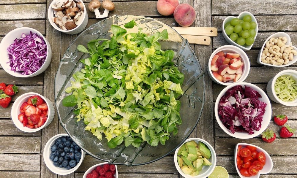 Salads with Fruit and Chicken