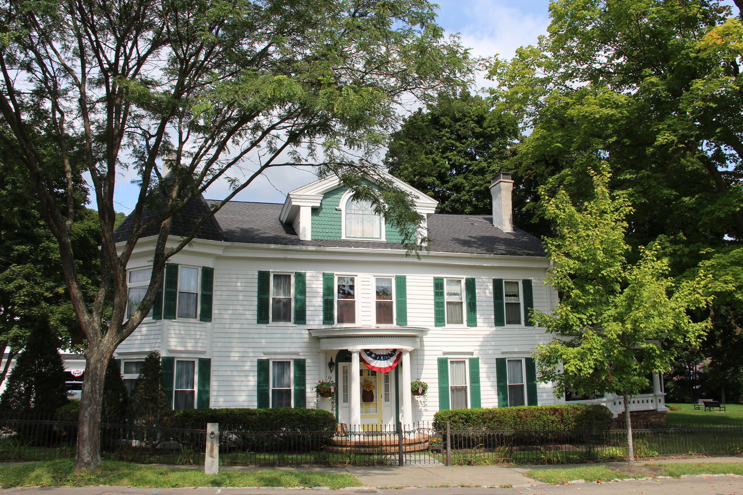 Historic Champlin House Bed and Breakfast